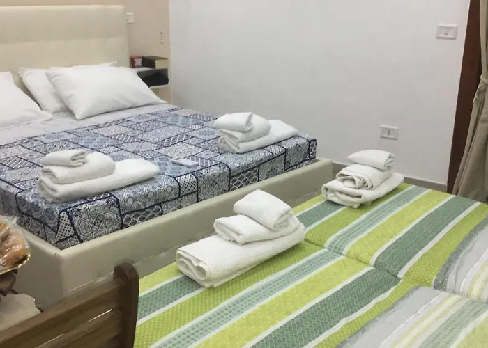 Decumani Prestige 4* נאפולי